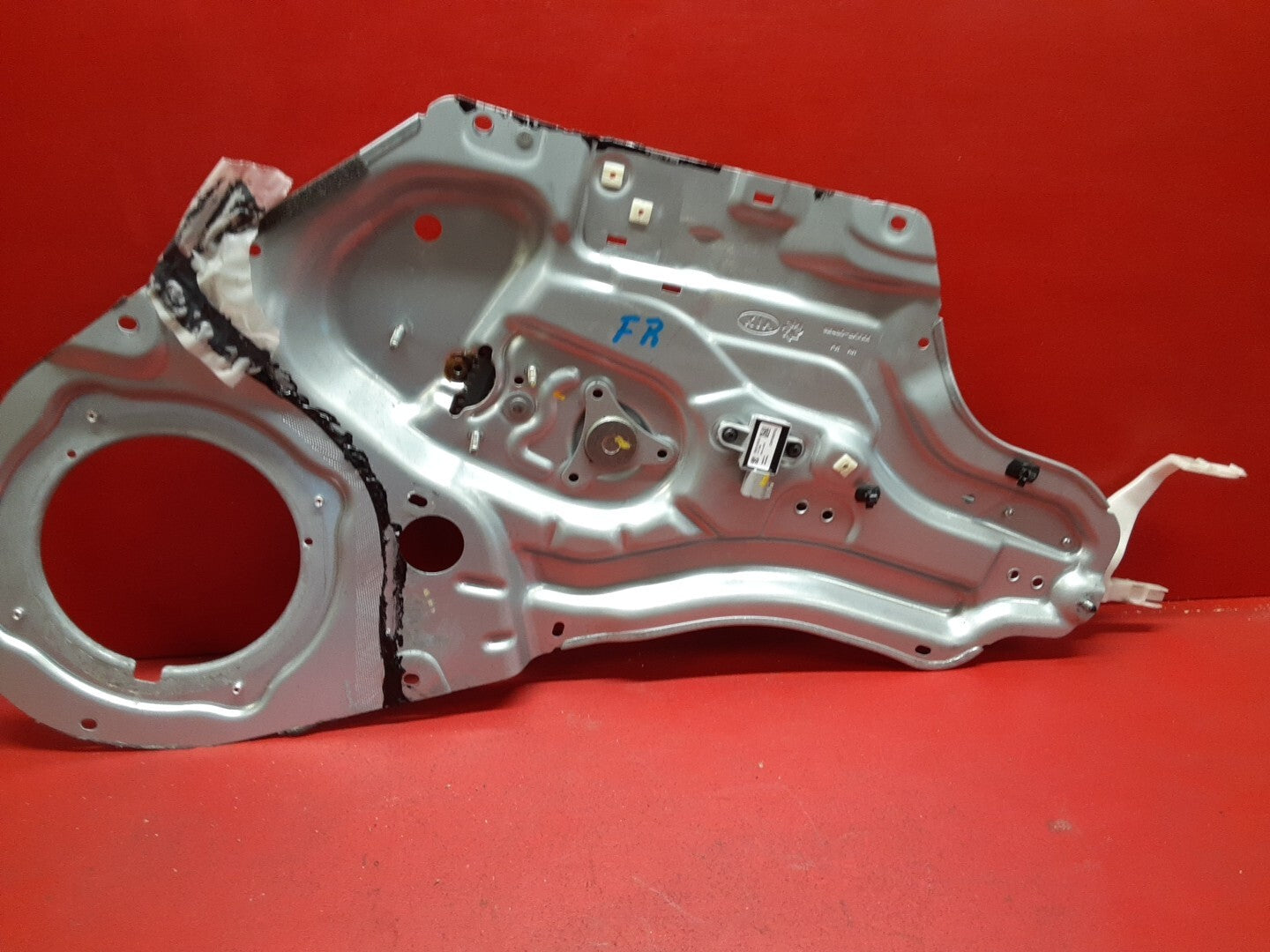2011 2012 2013 Kia Soul Front Right Pass. Window Regulator Assembly 82402-2K001