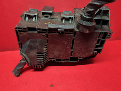 2009 2010 Hyundai Sonata 2.4L L4 A/T Engine Fuse Junction Block 91950-3K750