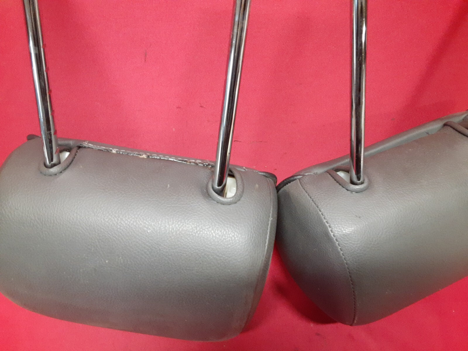 2003 - 2006 Land Range Rover HSE REAR Left Right Headrest Set of 2 Leather