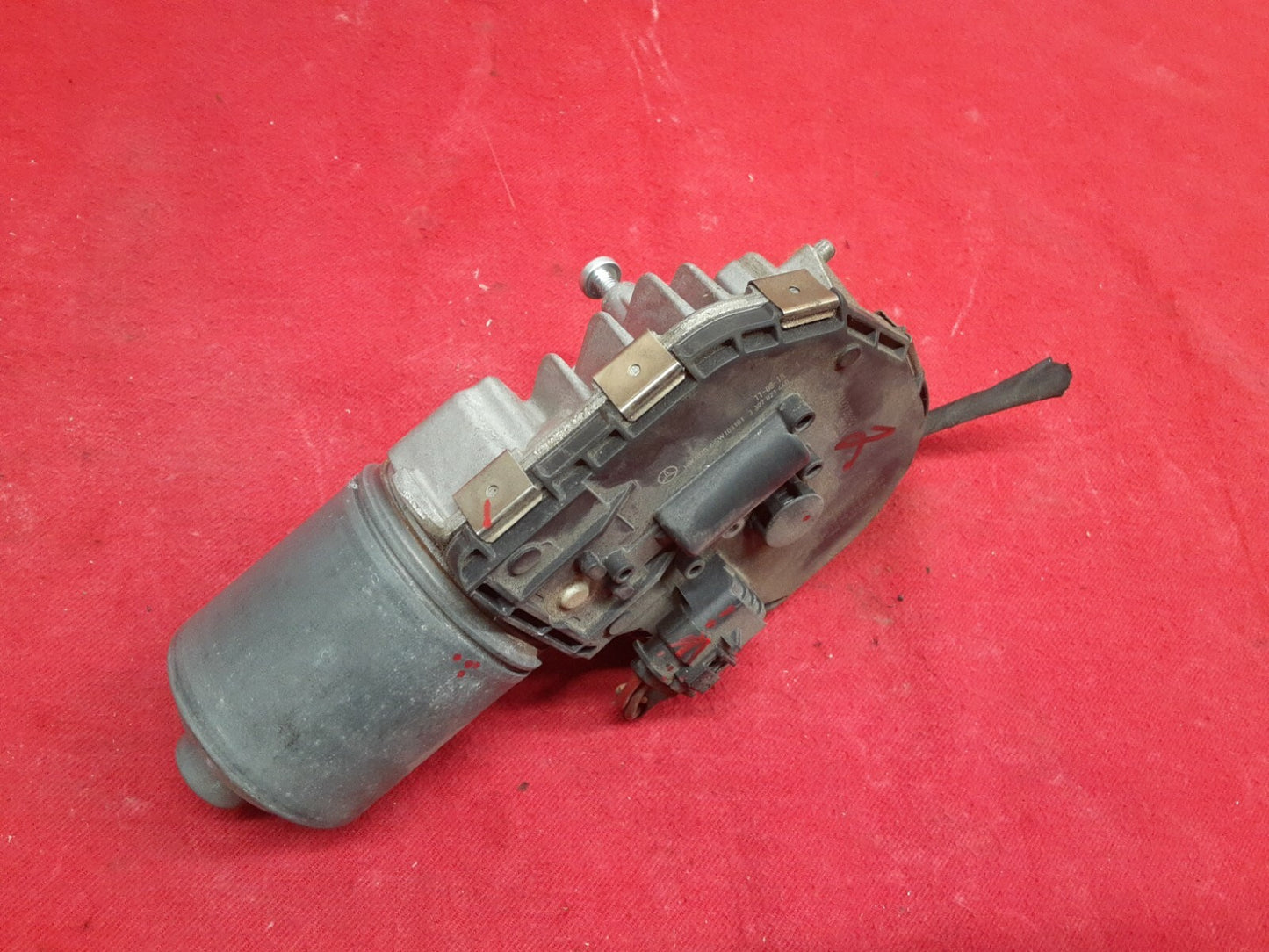 2008 - 2017 Mercedes C-Class E-Class Windshield Wiper Linkage Motor 
