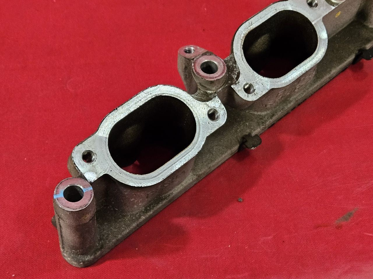 06-09 Land Rover Range Rover RIGHT PASSENGER Lower Intake Manifold Adapter V8