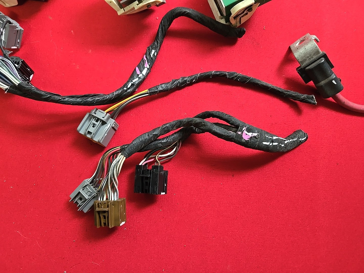 2011-2014 Chrysler 200 Dodge Avenger TIPM Module Fuse Box - PIGTAIL WIRES ONLY