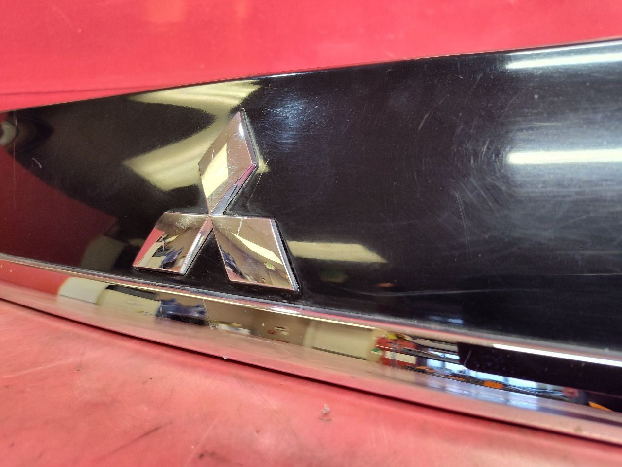 18-20 Mitsubishi Eclipse Cross SE/SEL Liftgate Hatch Emblem Trim Panel X42 Black