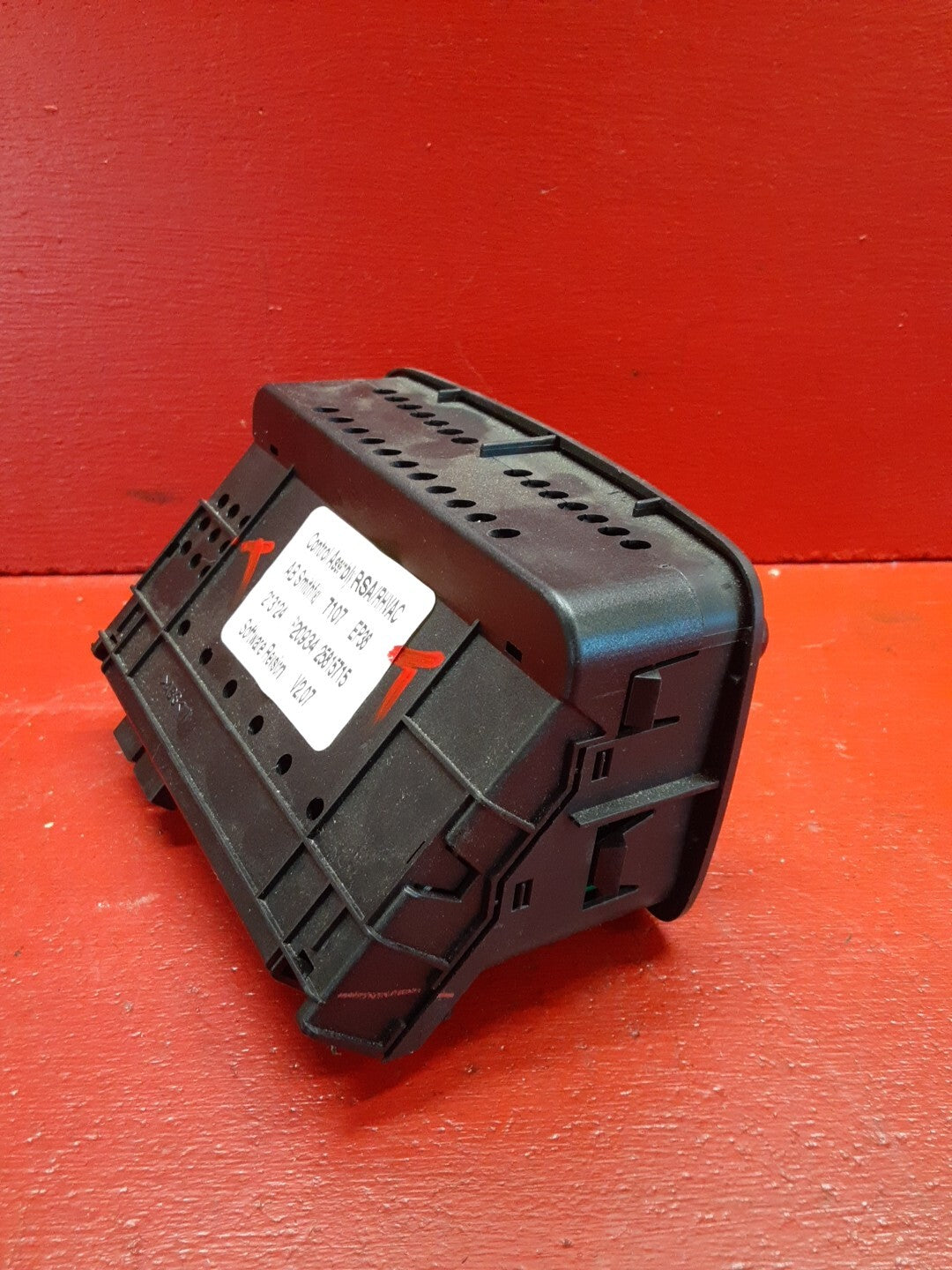 2002-2009 GM Multi Vehicle Rear Radio HVAC Climate Control 25815715