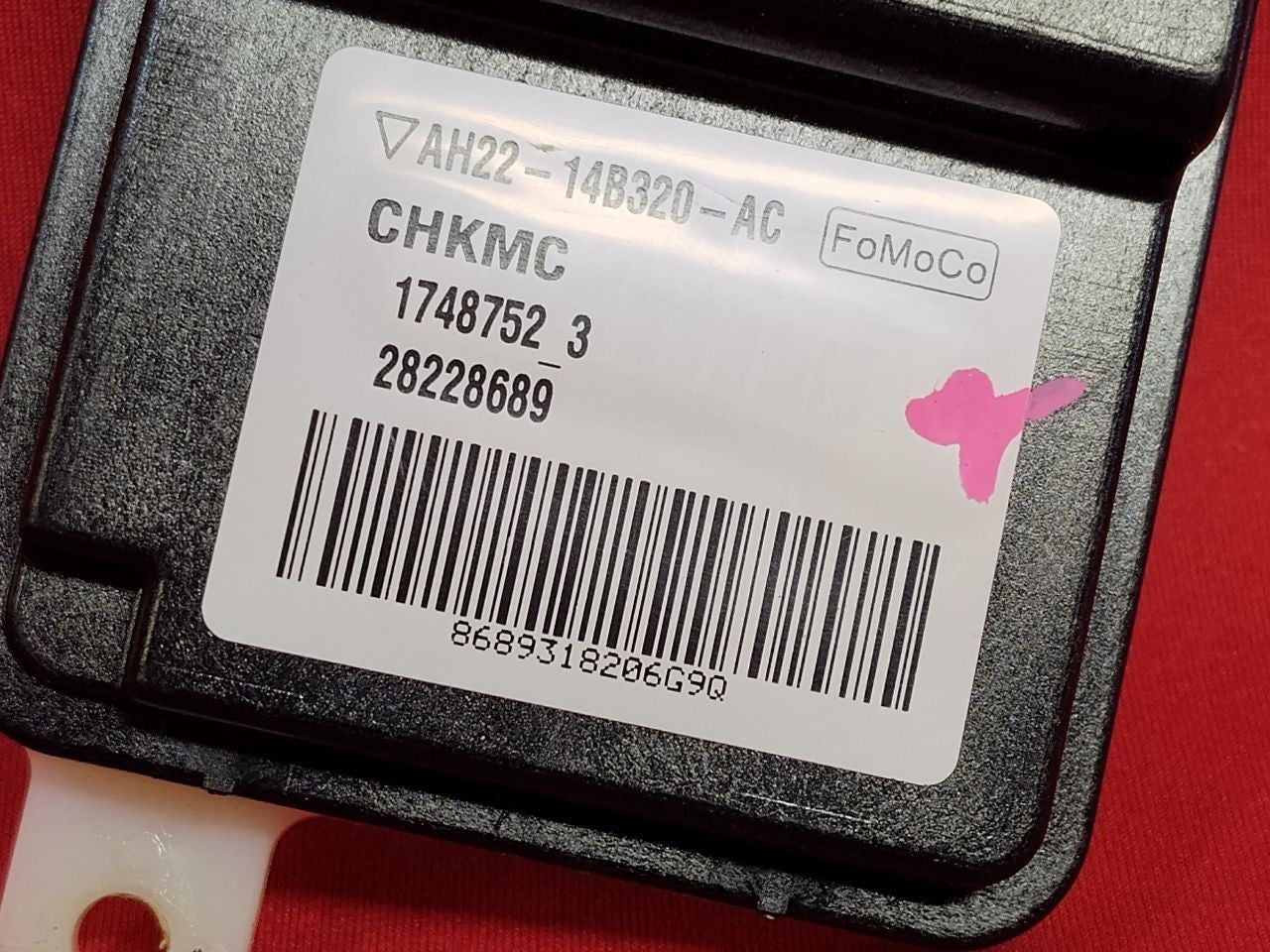 2012 2013 Land Rover LR4 Front Passenger Seat Occupancy Weight Sensor Module