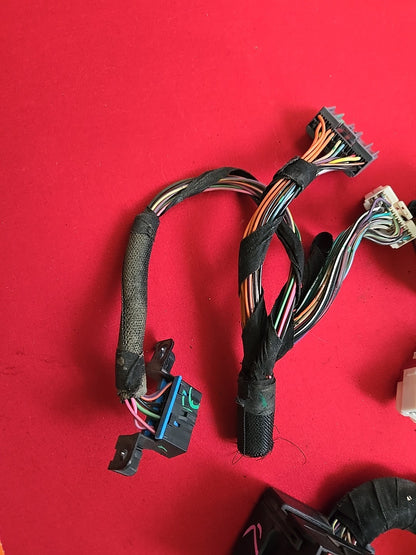 2004 Jeep Grand Cherokee Left Hand Dash BCM Module Fuse Box - PIGTAIL WIRES ONLY