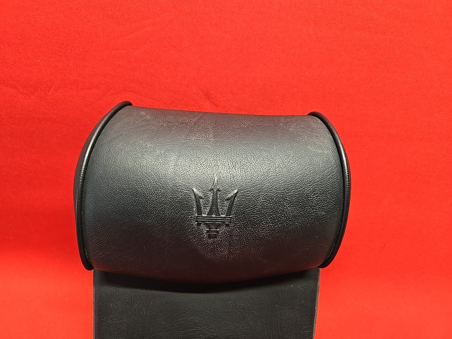 2003 - 2007 Maserati Quattroporte REAR CENTER Headrest Black Leather 981421700