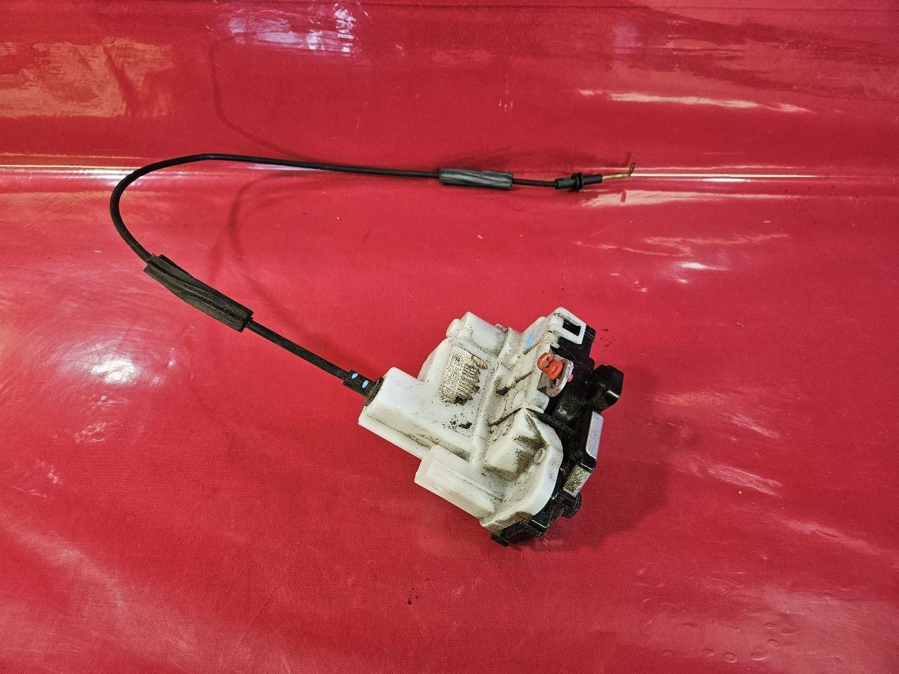 2012-2019 Fiat 500 FRONT RIGHT PASSENGER Door Latch Lock Actuator w/ Cable
