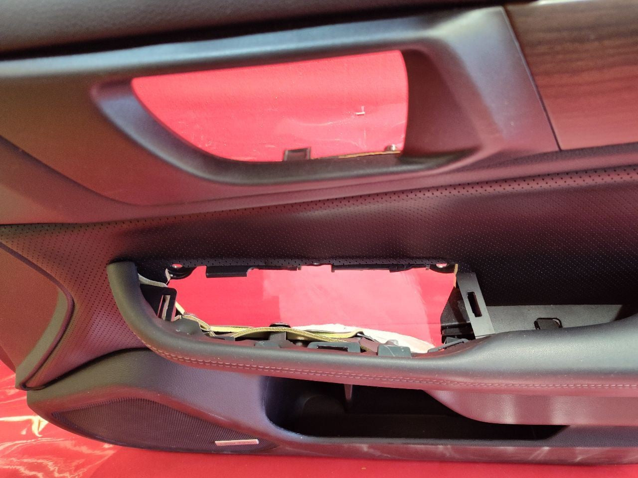 15-16 Subaru Legacy Outback FRONT PASSENGER Door Interior Trim Panel Leather