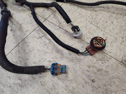 2003-2006 Chevy GMC Cadillac 4WD A/T Headlamp Wiring Harness - *broken sockets*
