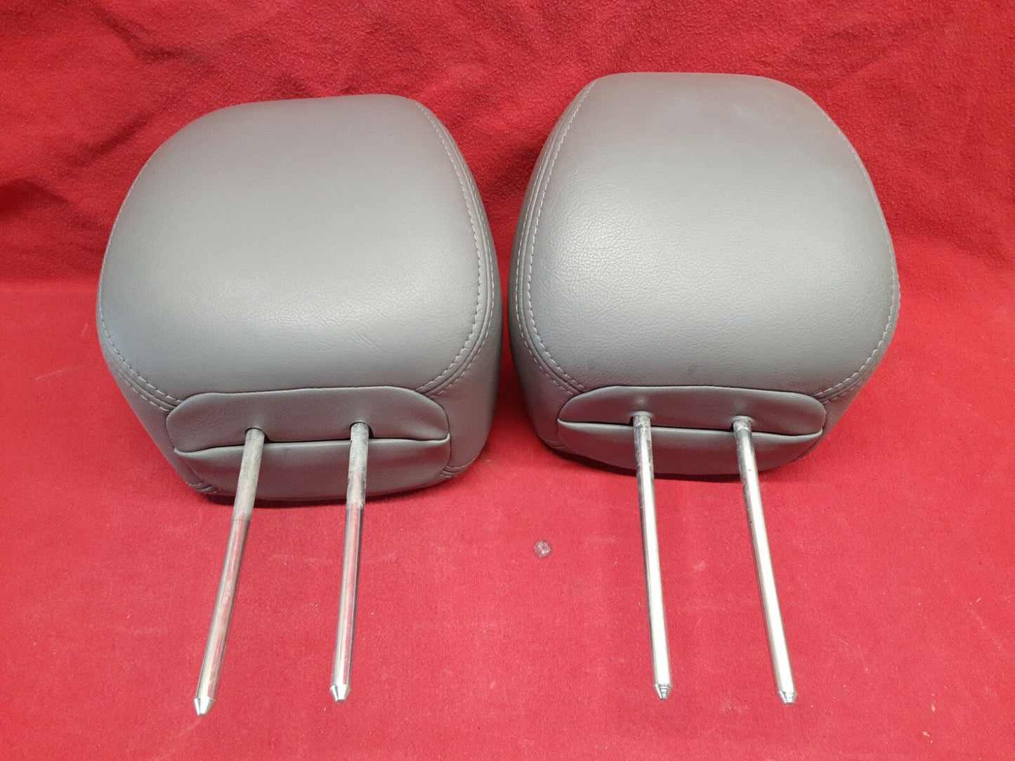 2004 2005 2006 Acura MDX Touring FRONT Left & Right Headrest Set Moon Lake Gray