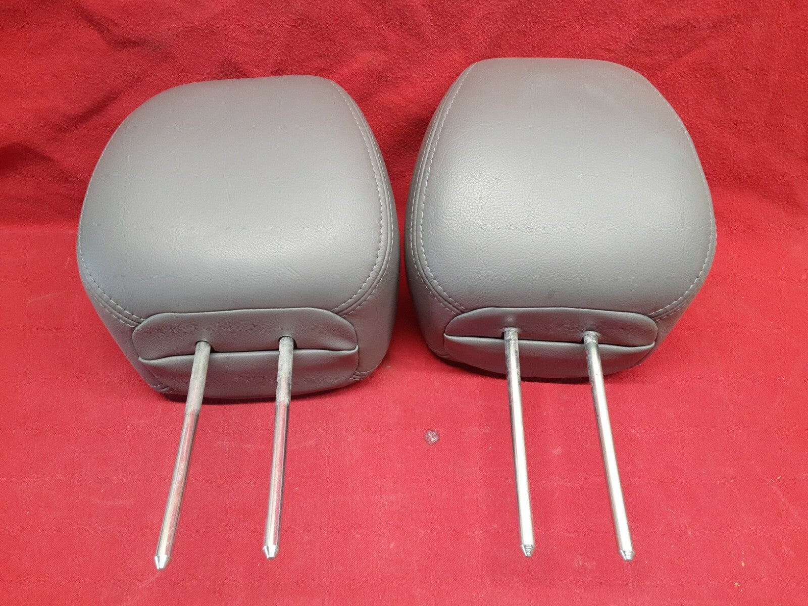 2004 2005 2006 Acura MDX Touring FRONT Left & Right Headrest Set Moon Lake Gray