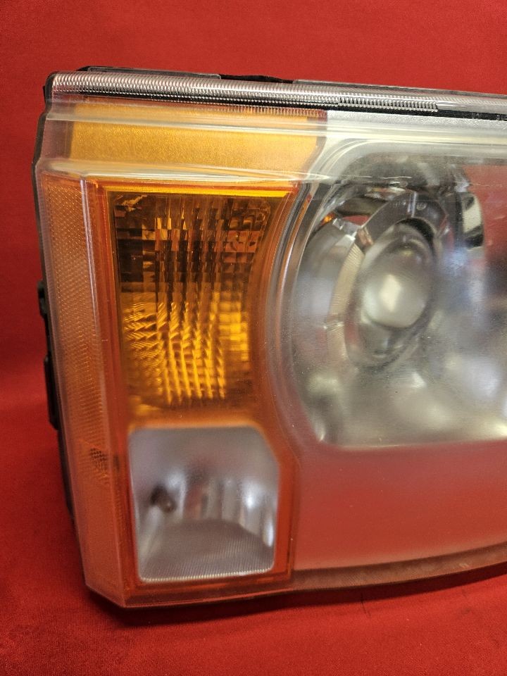 2005 - 2009 Land Rover LR3 HSE/SE Right Passenger Headlight Lamp BI-XENON HID