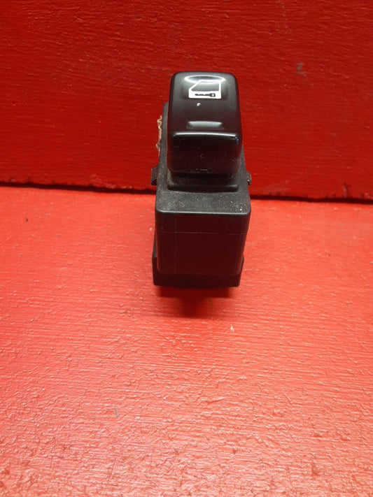 2000 - 2006 Nissan Sentra RIGHT FRONT PASSENGER SIDE Door Lock Switch