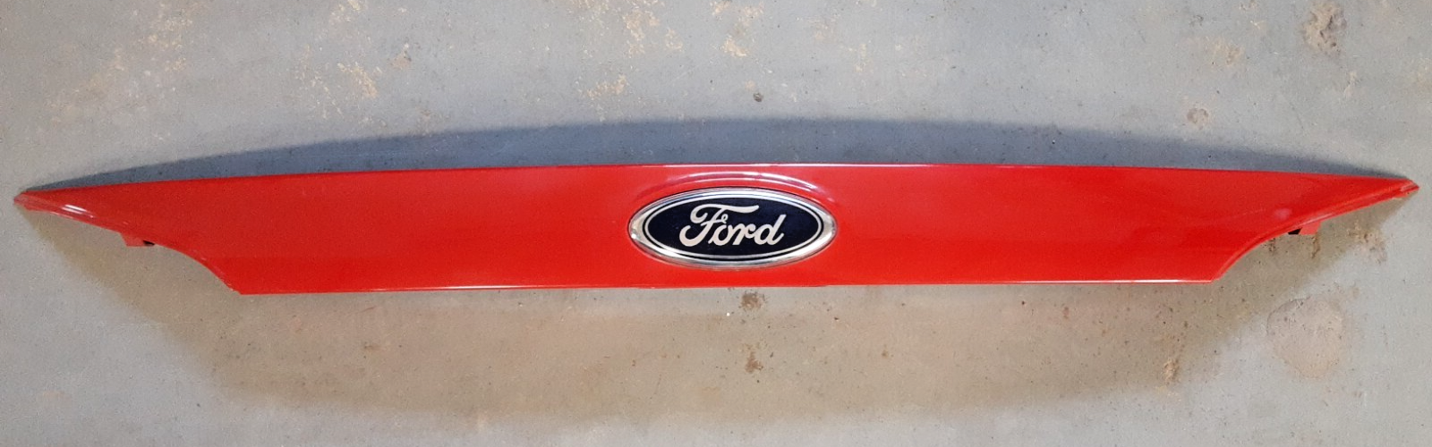 2012 - 2018 Ford Focus SEDAN Trunk Deck Handle Moulding CV6Z5443400AA - Race Red