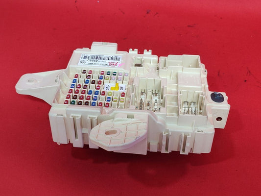 2016-2018 Kia Sorento Interior Cabin Fuse Box Junction Block 91950-C6550