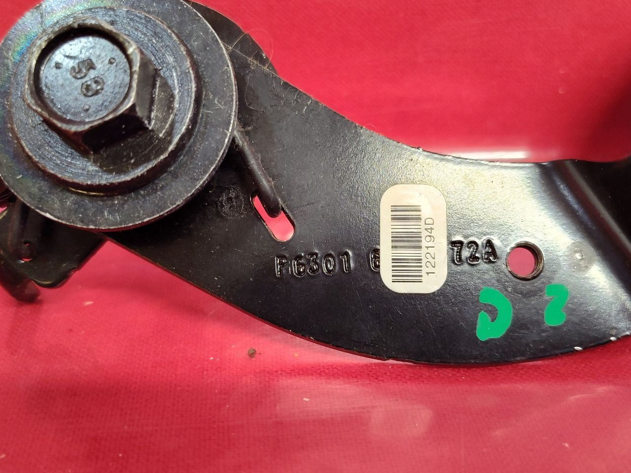2009-2011 Honda Pilot 2ND SECOND Row CENTER-Right Seat Belt Buckle Tongue