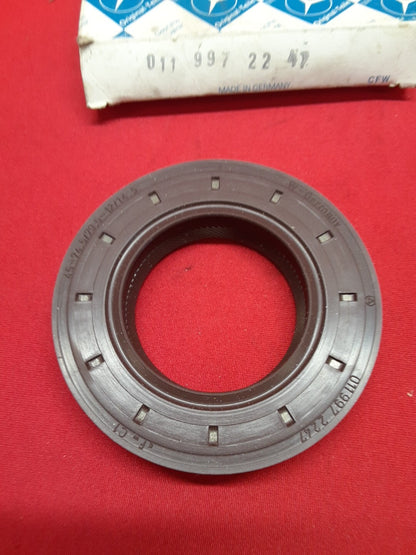 BRAND NEW OEM Mercedes-Benz Engine Crankshaft Seal A0119972247