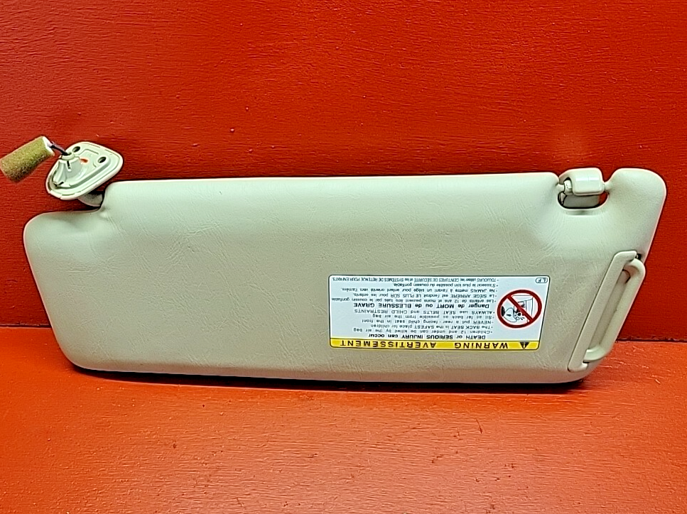 2001 2002 2003 Toyota Highlander Sun Visor Right Passenger Ivory 7431048090B0