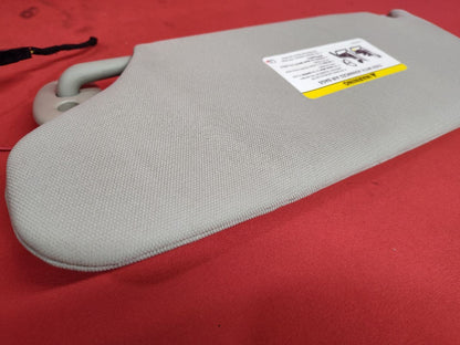 2005-2010 Jeep Grand Cherokee Sun Visor Shade Set LH RH ILLUMINATED Grey