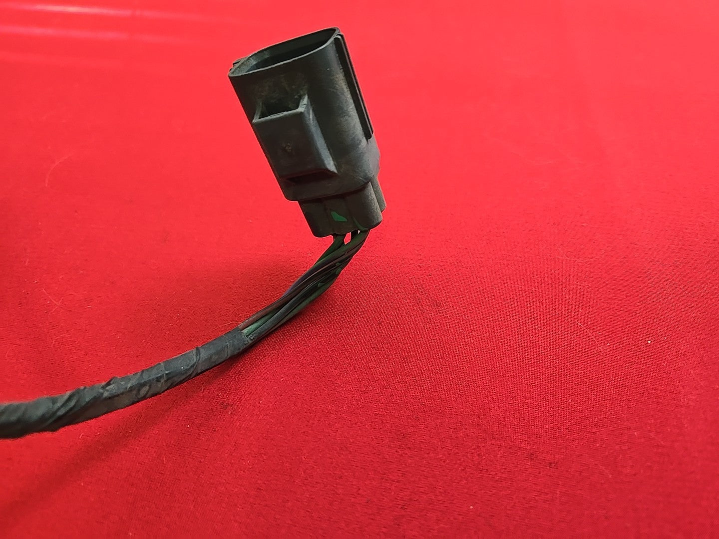 2005-2009 Land Rover HSE Left Driver Halogen Tail Light Lamp - PIGTAIL WIRE ONLY