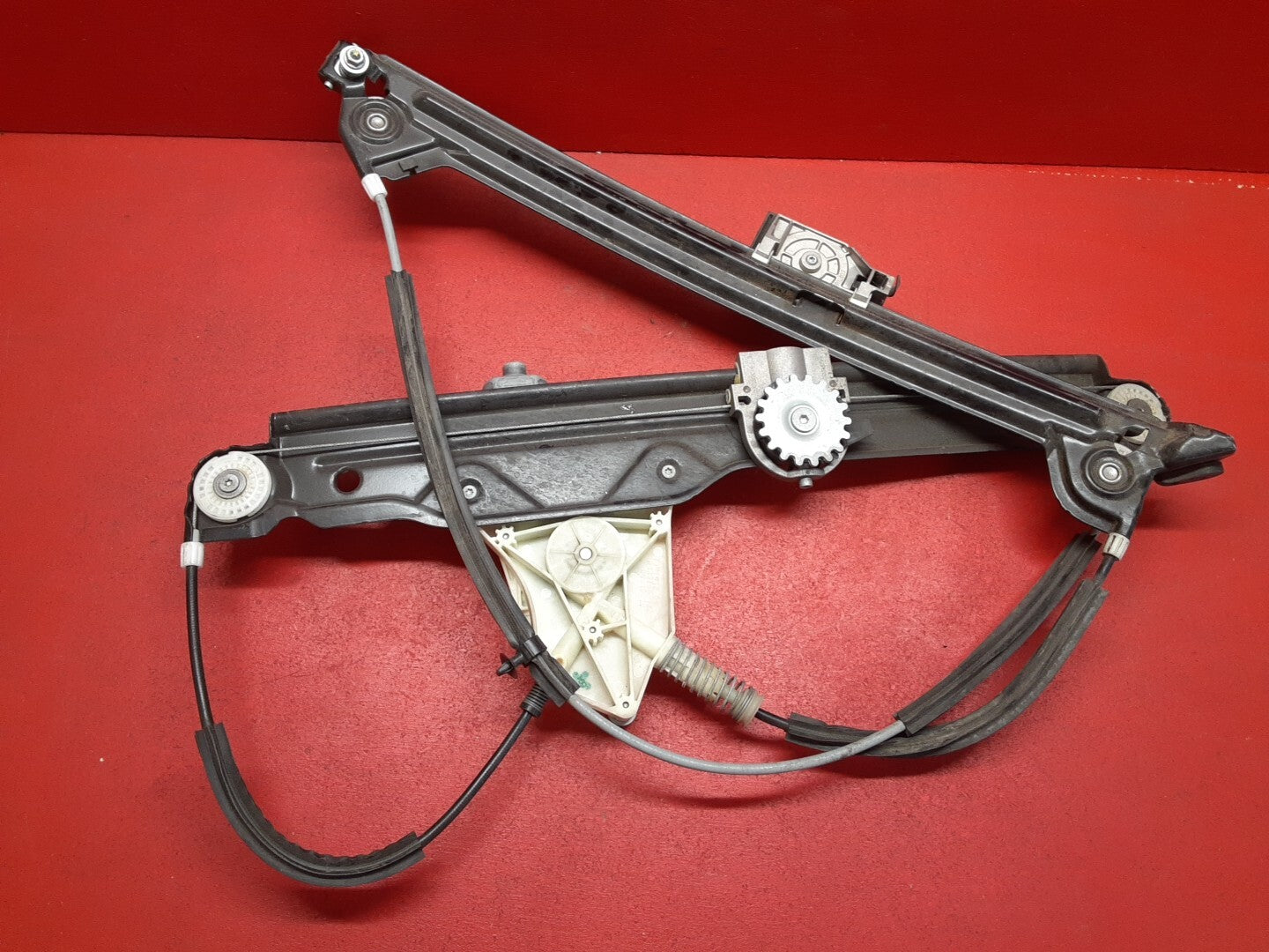 2010-2017 BMW 535i GT Window Regulator W/ Motor Assembly Front Right 51337197920