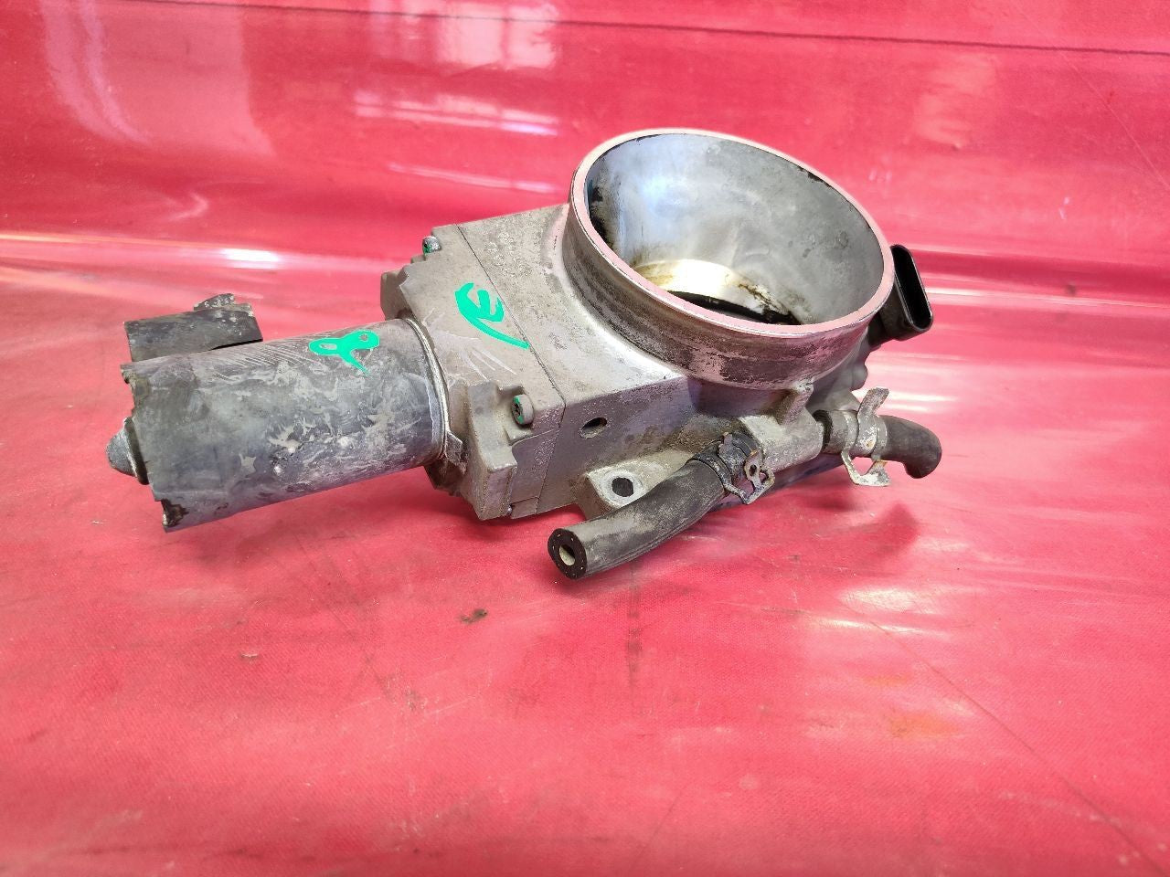 2000-2002 Cadillac GMC Chevy V8 A/T ONLY Throttle Body w/ TPS Sensor Traction