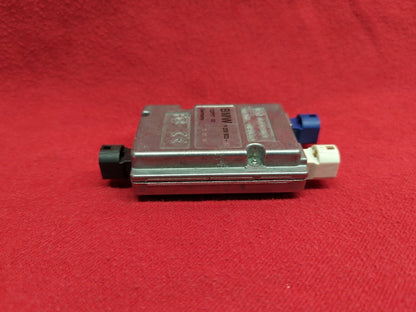 BMW Audio Interface Auxiliary Jack USB Hub Control Module 9-200-503