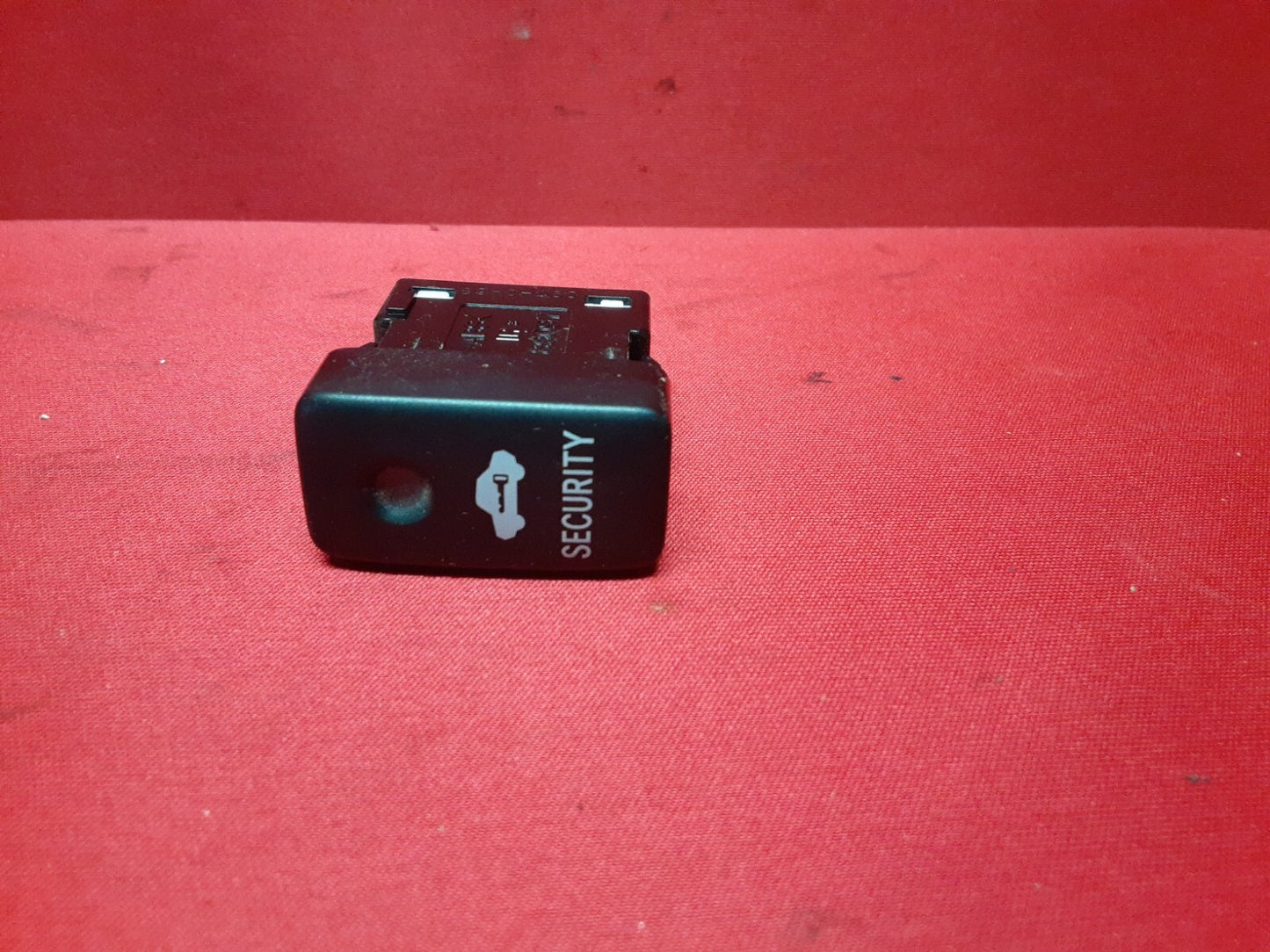 2001 - 2007 Toyota Highlander Dash Security Alarm Indicator Lamp 81850-48020