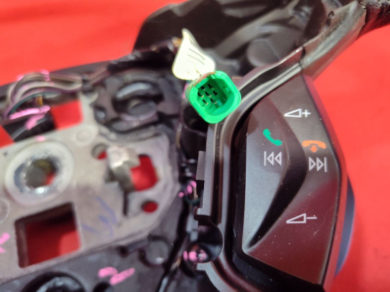 2012-2014 Ford Focus ELECTRIC EV Steering Wheel w/ Nav, Sync, Cruise to 07/08/13