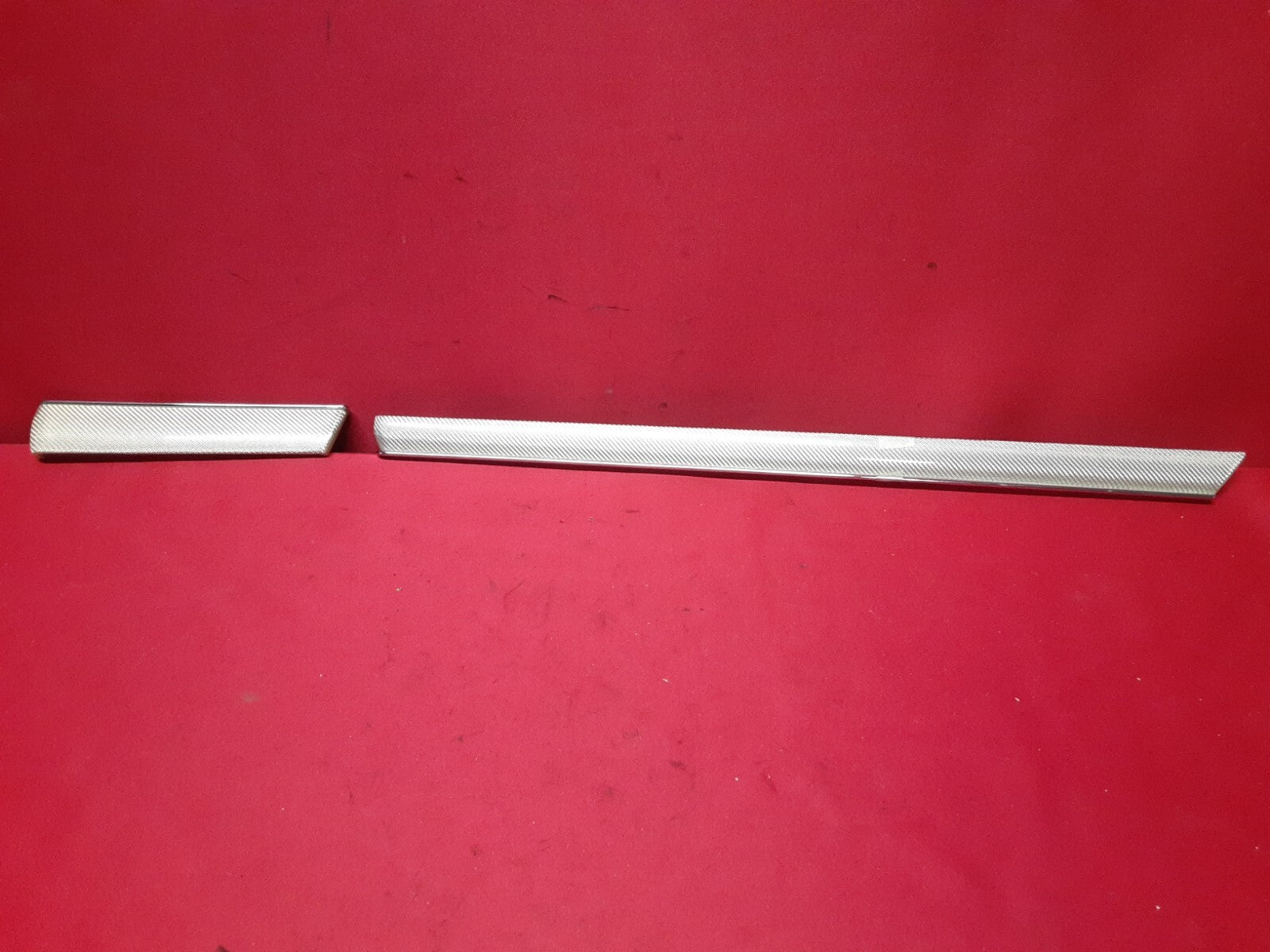 2010 - 2019 Lincoln MKT REAR LEFT Door Panel Molding Metallic  AE9Z-7420943-AC