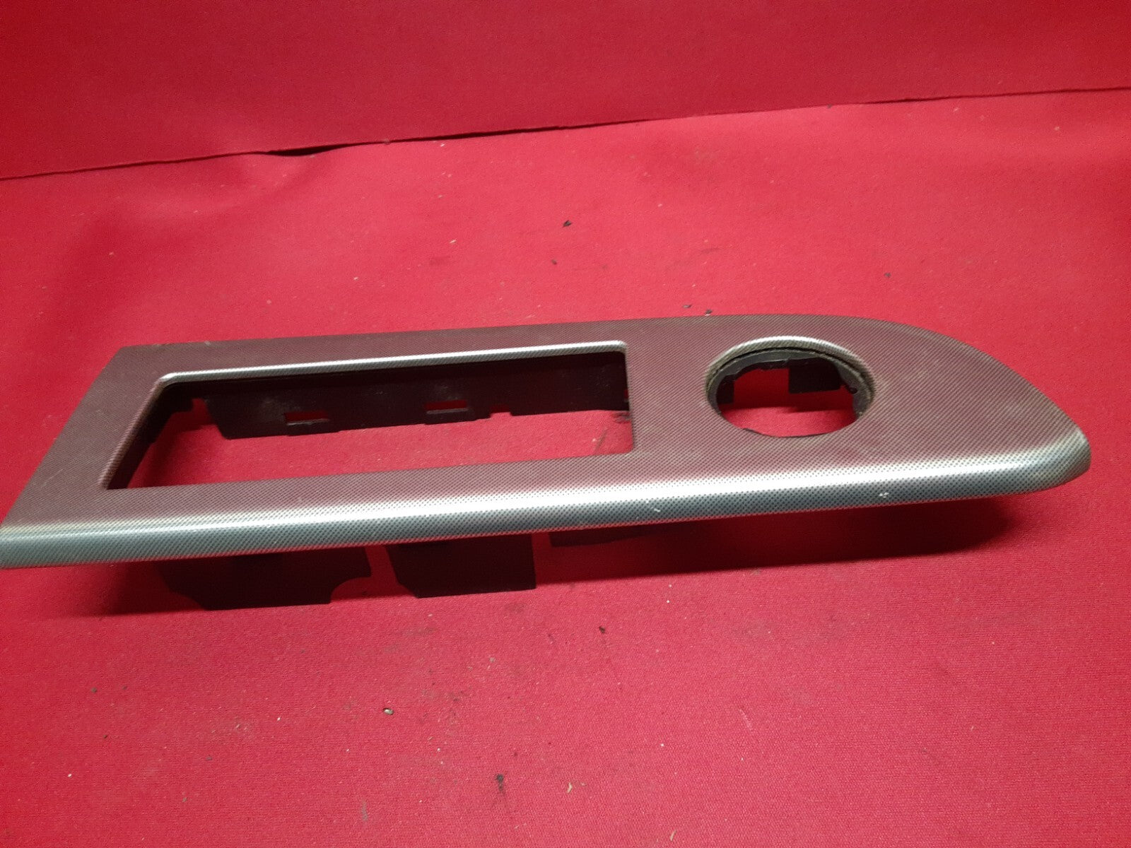 2006 - 2010 Jeep Grand Cherokee LEFT Master Window Door Bezel X35008303TJ