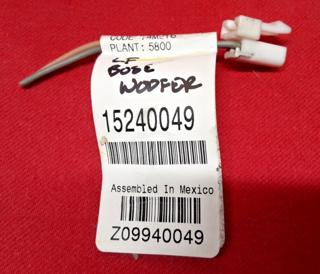 2002 - 2009 GM FRONT LEFT Door Speaker Woofer w/ Bose 15103799 - PIGTAIL WIRE