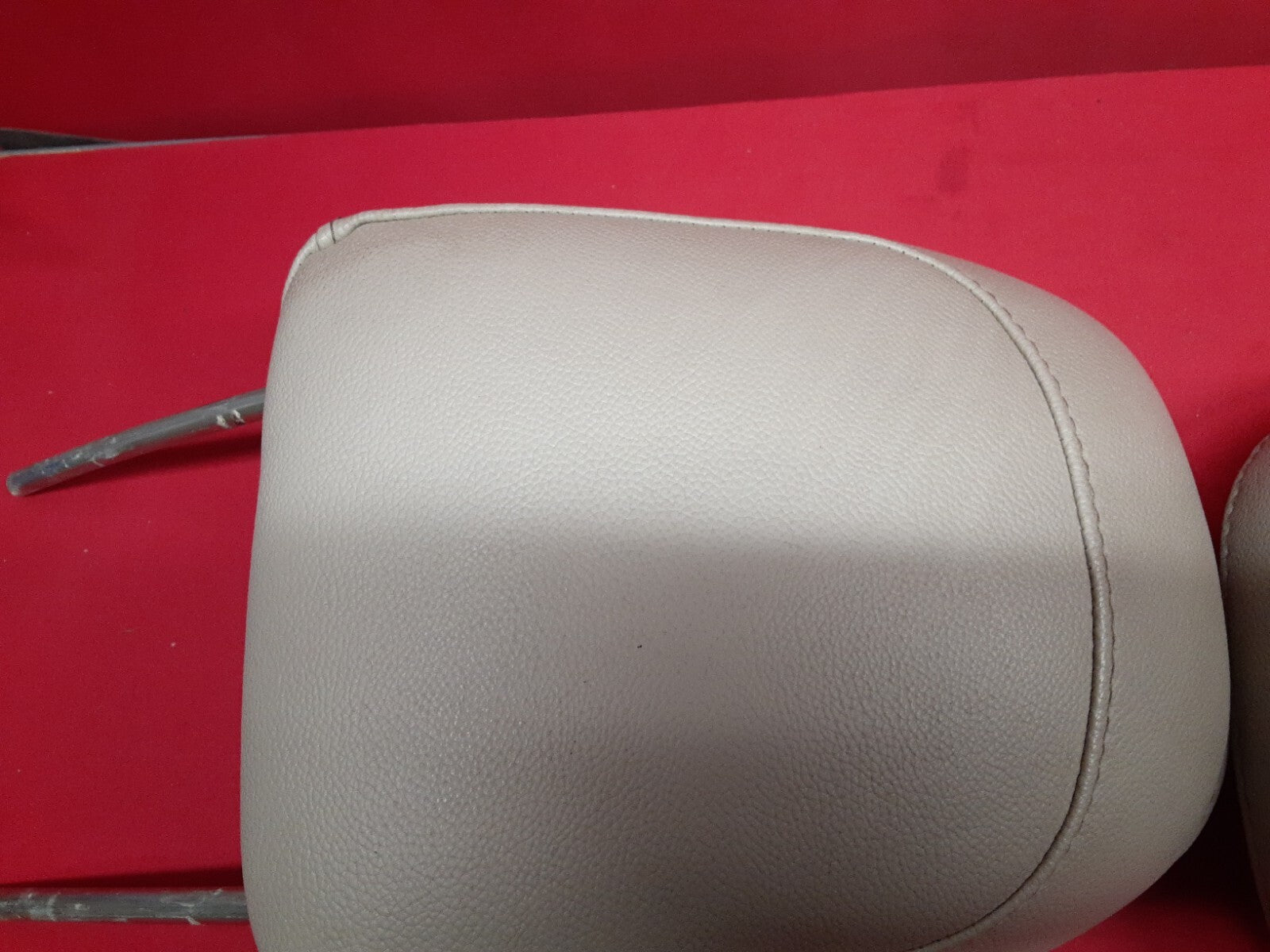2006 - 2010 Chrysler 300 Dodge Charger FRONT Headrest Set Leather 1NR641D1AA