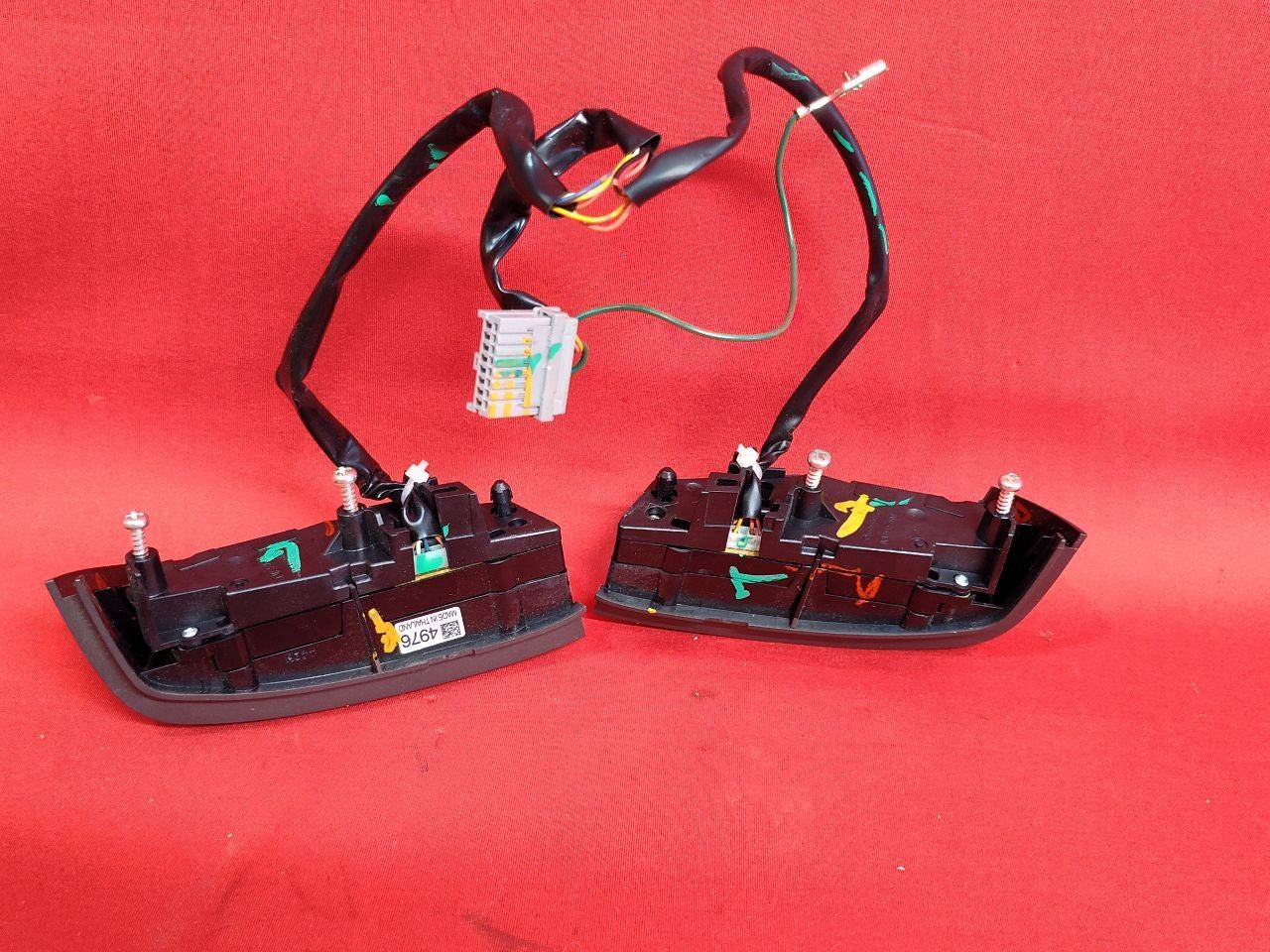 2012-2013 Infiniti QX56 Steering Wheel Switches w/ INTELLIGENT Cruise Control