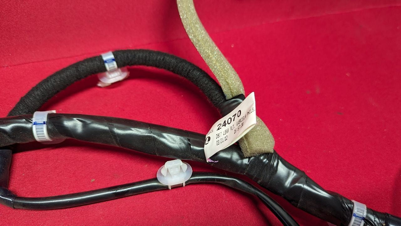 2011 2012 Infiniti QX56 Power Liftgate Hatch Wiring Harness 24070-1LA0A