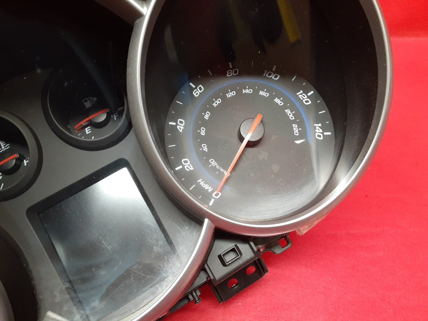 2013 - 2016 GM Chevrolet Cruze Instrument Cluster Speedometer Gauge 154918 MI