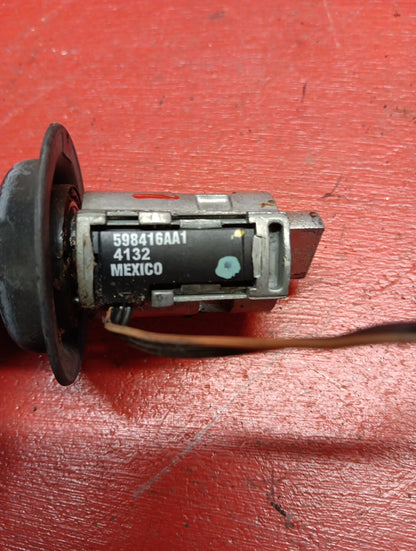 2000-2005 Gm Multi vehicle Ignition Lock Cylinder W/ Key 25832352