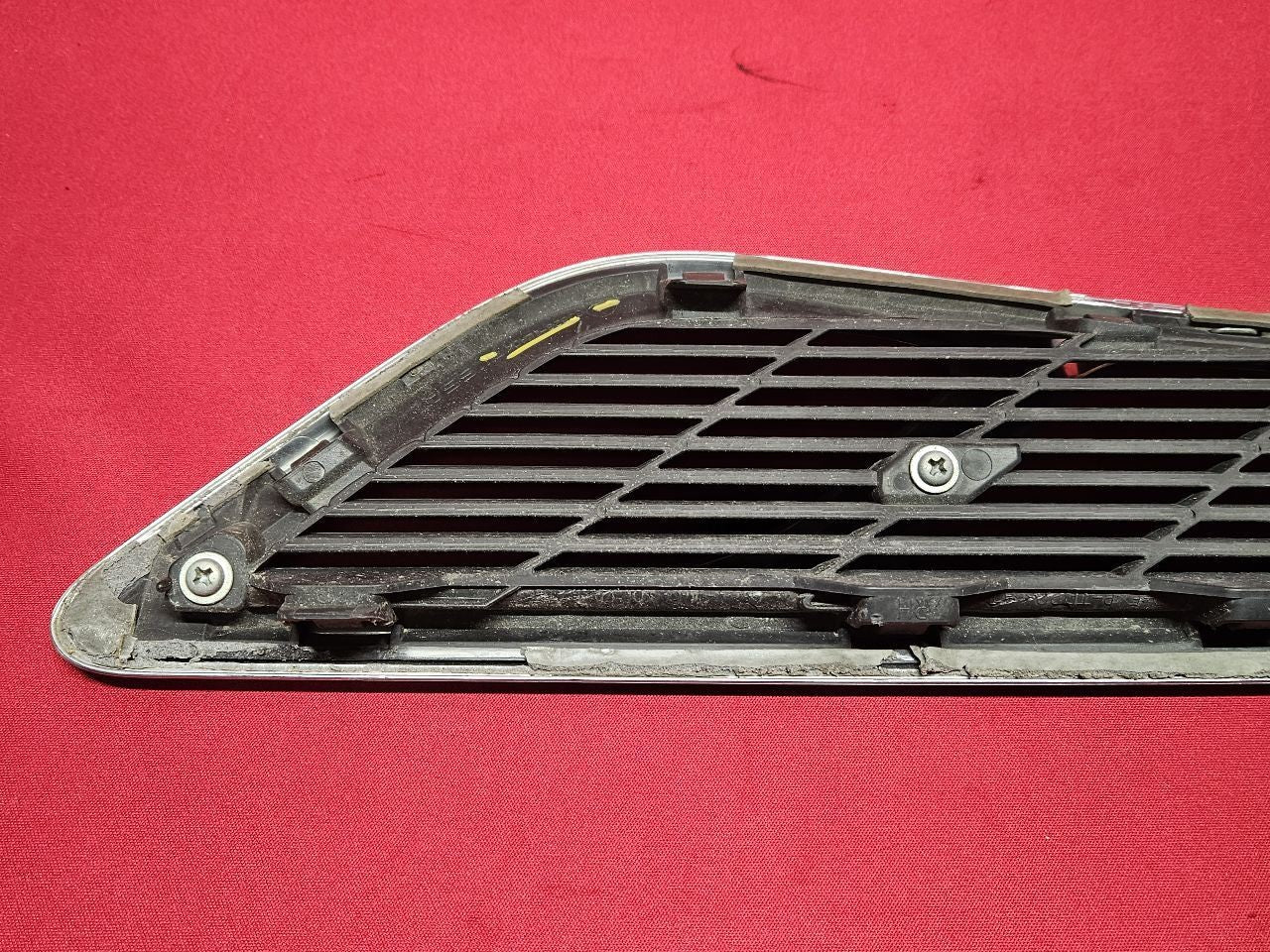 2011-2017 Infiniti QX56 QX80 Right Left Fender Chrome Duct Vent Grille Trim Set