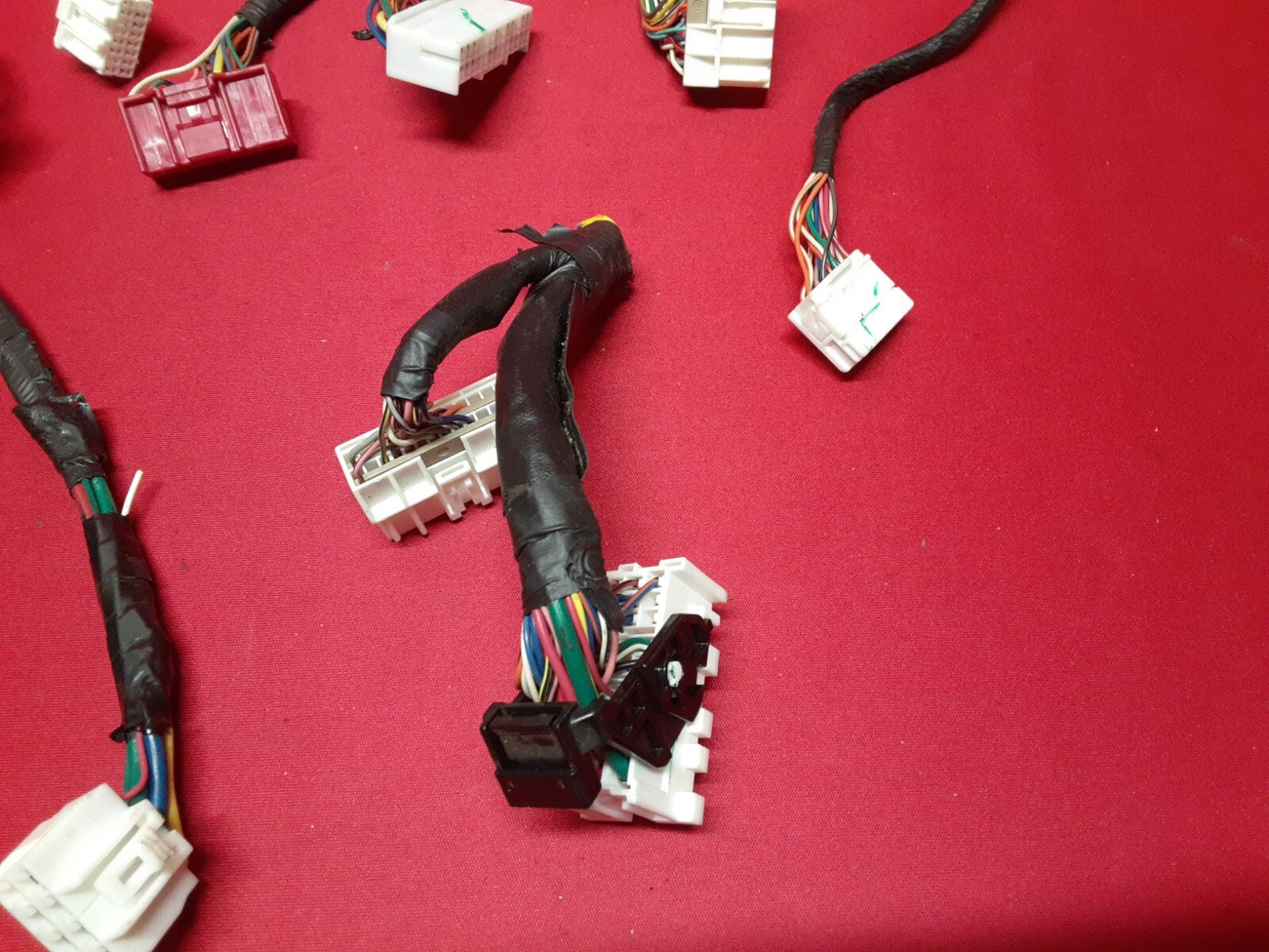 2011 Kia Sorento Interior Fuse Block Auto Light Smart Key 95400-1U031  PIGTAILS
