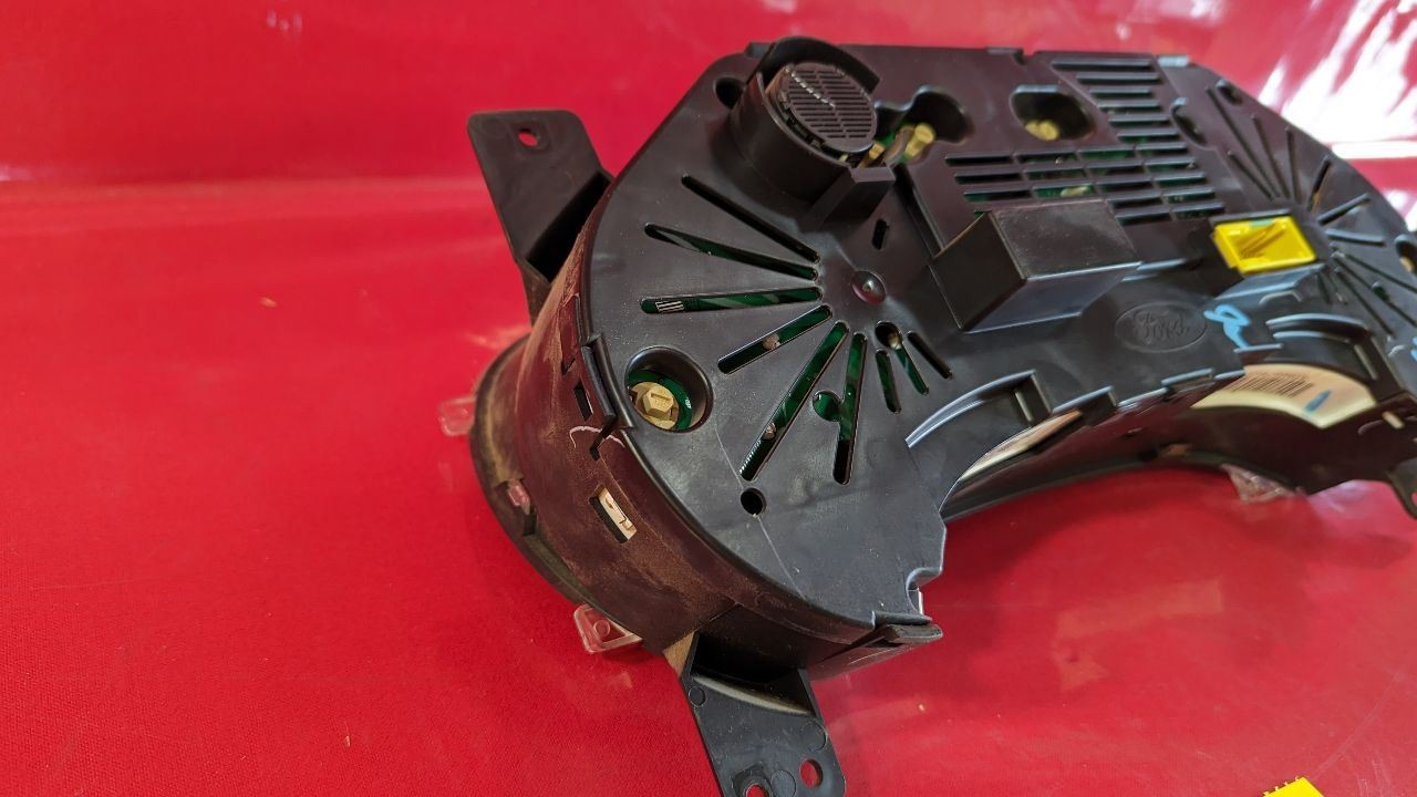 2010 Ford Explorer 4.0L 4.6L Auto Transmission Speedometer Instrument Cluster