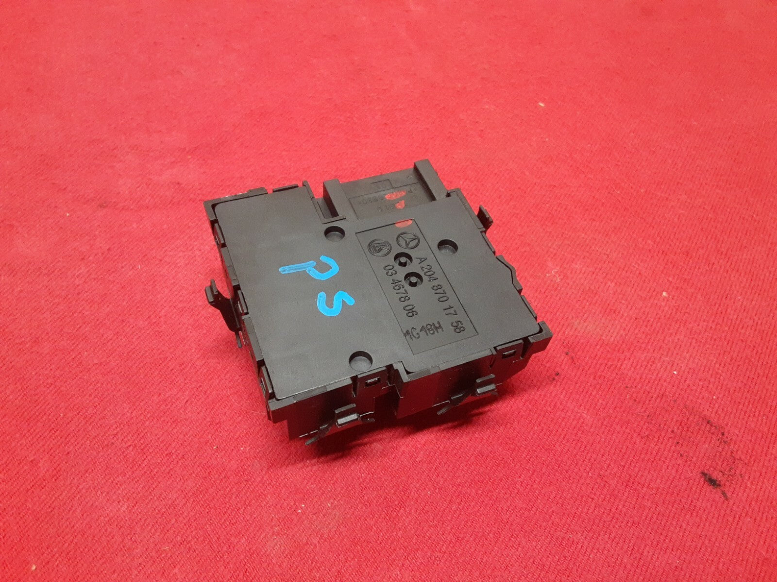 2012 Mercedes C-Class RIGHT PASSENGER Seat Tilt Forward Back Switch 2048701758