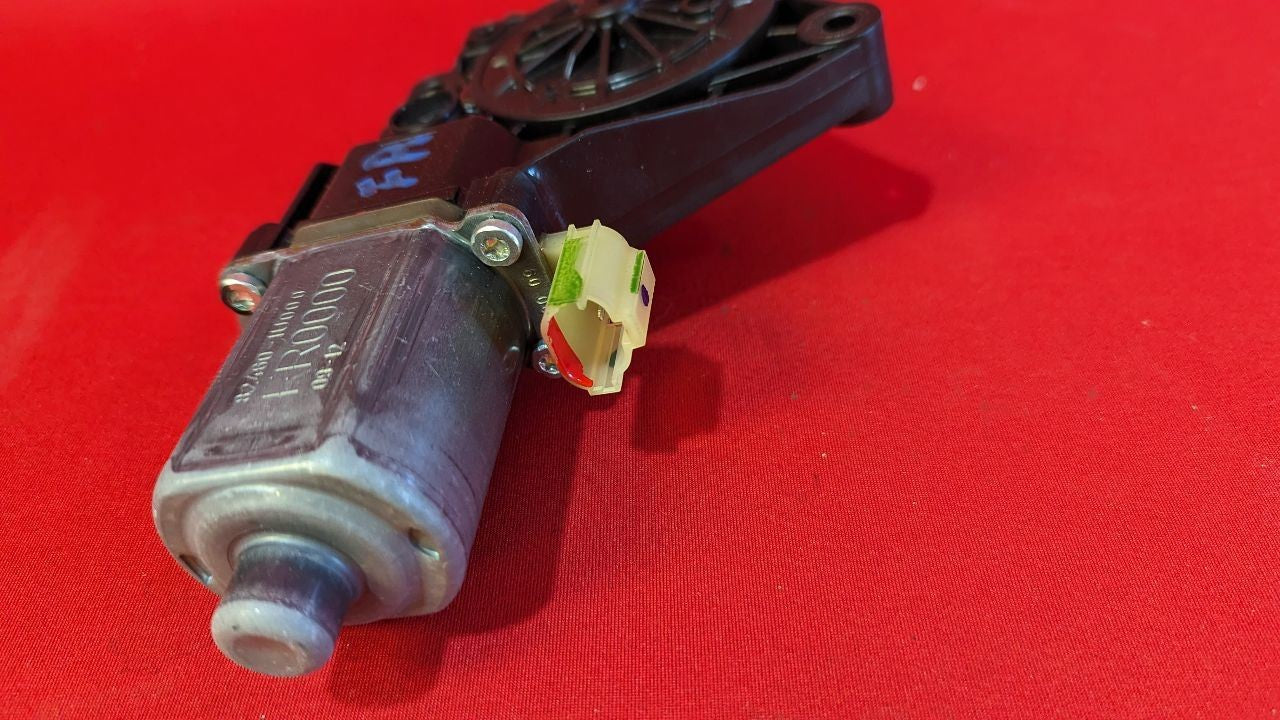 2011-2015 Kia Sorento FRONT RIGHT PASSENGER Power Window Motor 82460-1U000