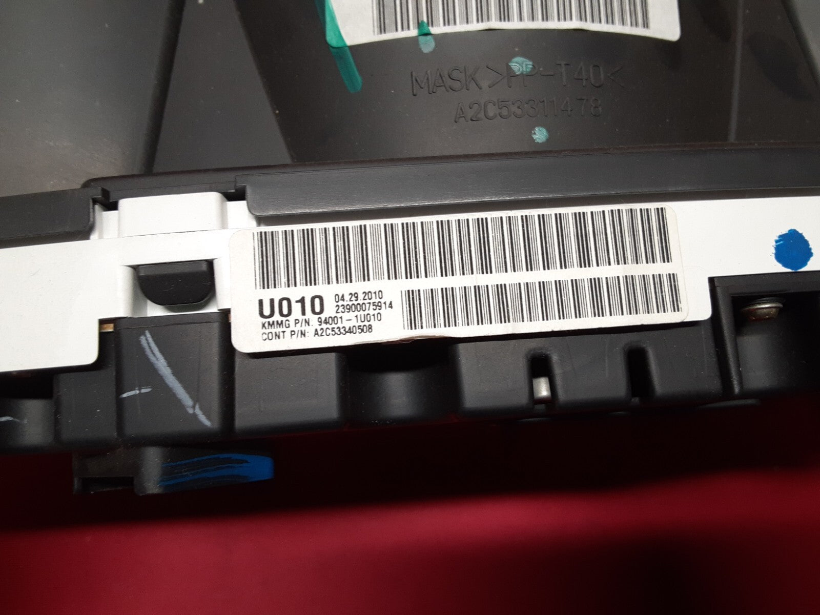 2011 - 2013 Kia Sorento Lambda 2 II Speedometer Instrument Cluster 94001-1U010