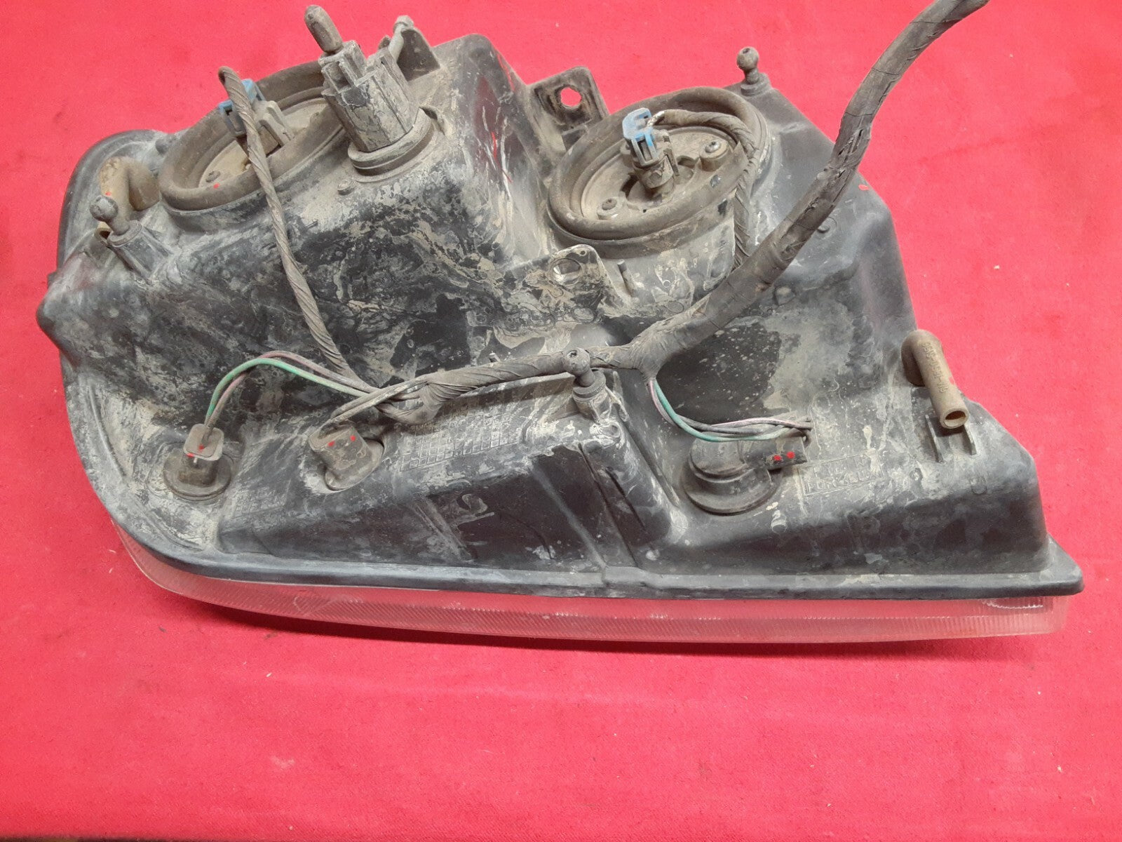 2001 - 2004 Jeep Grand Cherokee Limited Overland LEFT DRIVER Headlight Lamp
