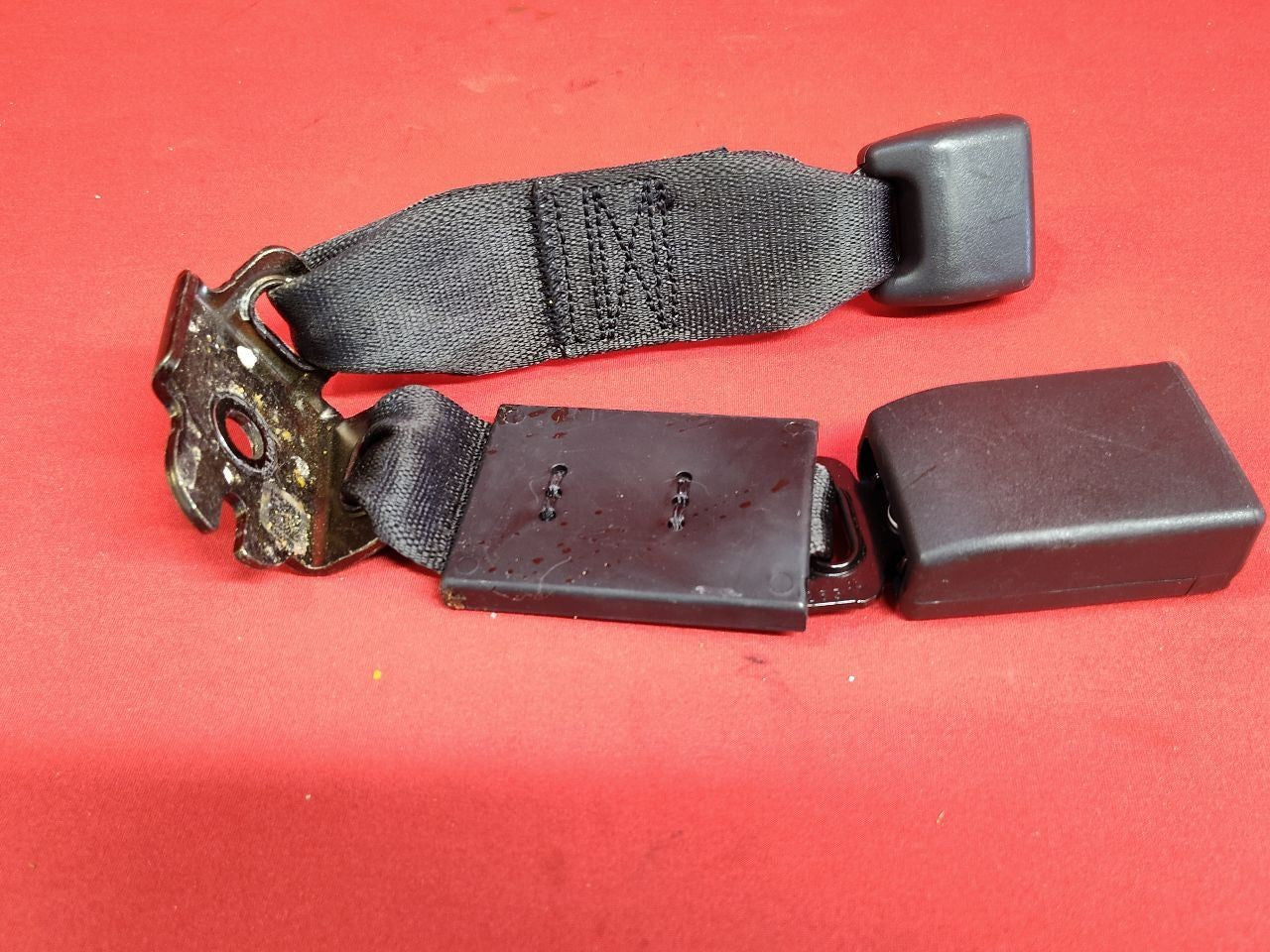 2018-2020 Chevy Equinox GMC Terrain Rear 2nd Row LEFT DRIVER Seat Belt Buckle