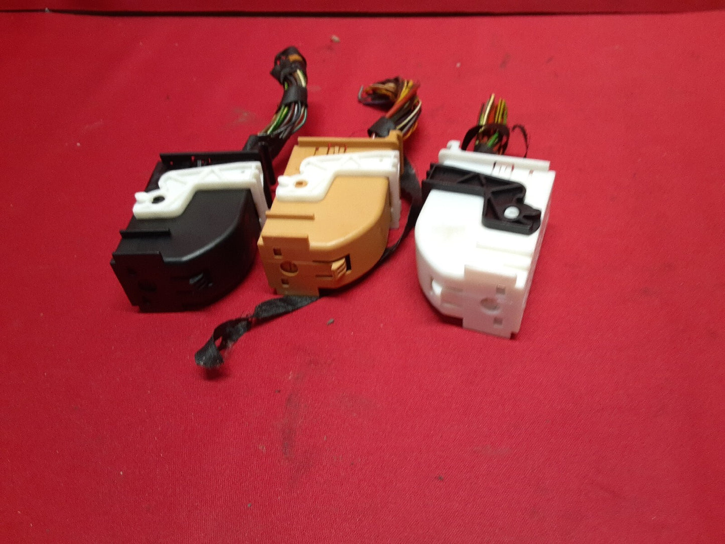 2011 VW Volkswagen Tiguan Body Control Module BCM BCU 5K0937085Q PIGTAILS ONLY