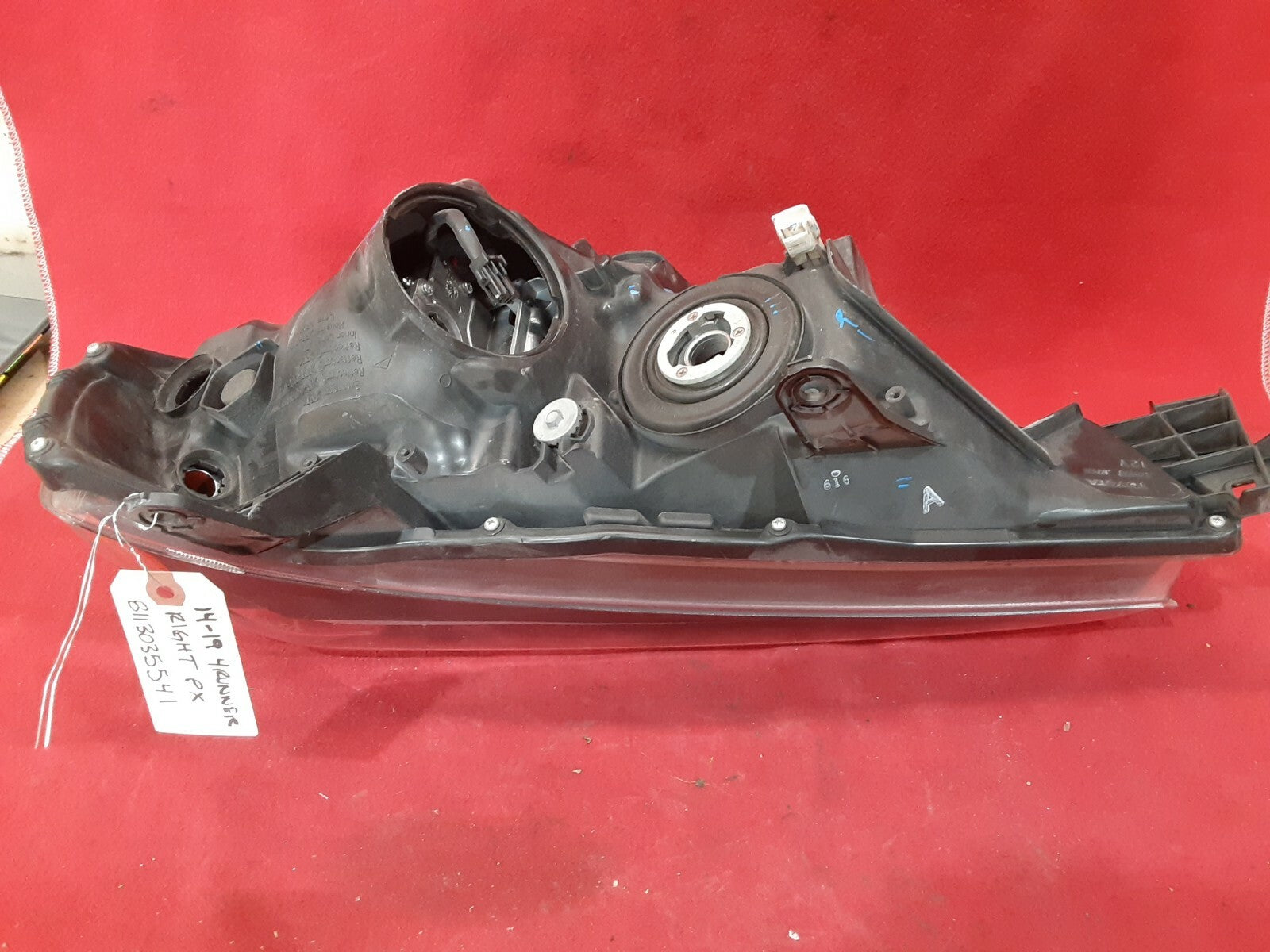 2014 - 2018 Toyota 4Runner Headlight Right Passenger / RH - ALL TABS GOOD