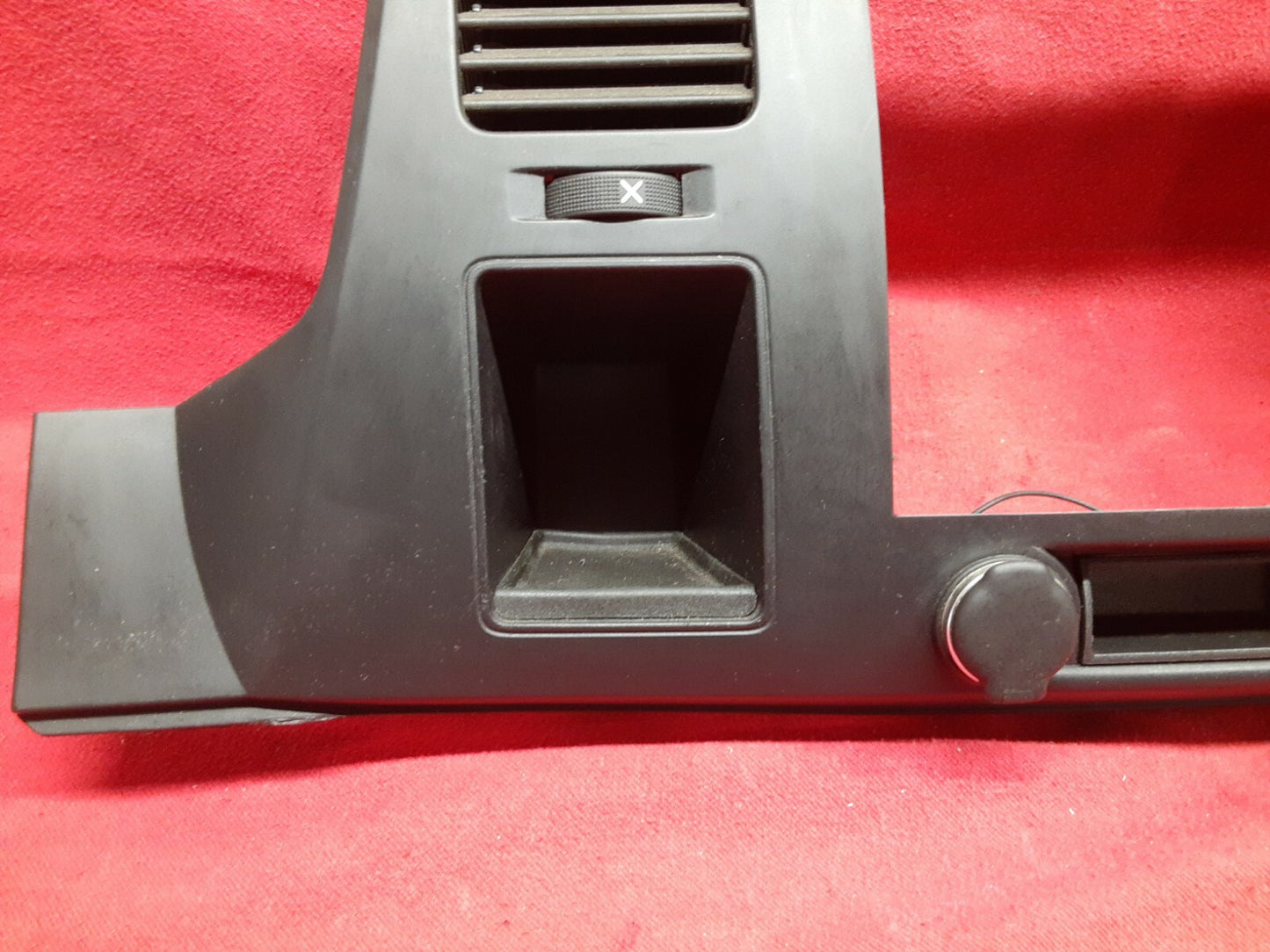2007 - 2013 Chevrolet Chevy Silverado GMC Sierra Dash Radio 12V Vent Bezel Trim