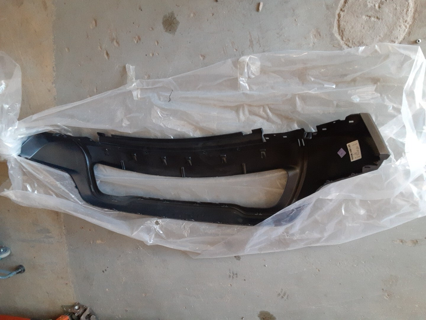 2014 2015 2016 Jeep Grand Cherokee Front Lower Fascia Bumper 68143076AD